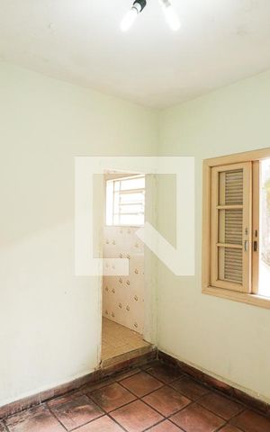 Casa à venda com 160m², 4 quartos e 2 vagasSuíte 2