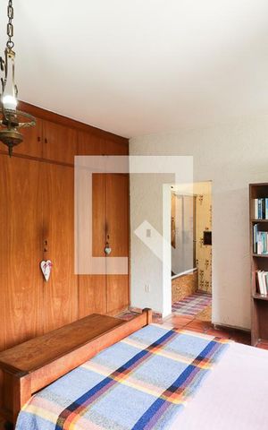 Casa à venda com 160m², 4 quartos e 2 vagasSuíte 1