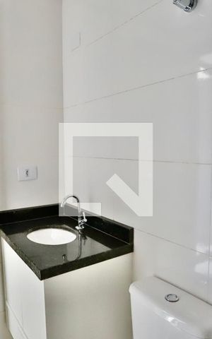 Apartamento à venda com 42m², 2 quartos e sem vaga Apartamento à venda com 42m², 2 quartos e sem vagaBanheiro