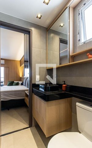 Studio para alugar com 32m², 1 quarto e sem vaga Studio para alugar com 32m², 1 quarto e sem vagaBanheiro