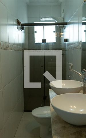 Casa à venda com 150m², 2 quartos e 2 vagas Casa à venda com 150m², 2 quartos e 2 vagasbanheiro suíte