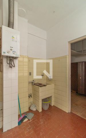Apartamento à venda com 136m², 3 quartos e 1 vaga Apartamento à venda com 136m², 3 quartos e 1 vagaCozinha e Área de Serviço