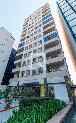 Apartamento à venda com 136m², 3 quartos e 1 vaga Apartamento à venda com 136m², 3 quartos e 1 vagaFachada