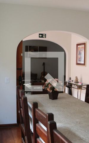Casa à venda com 400m², 6 quartos e 5 vagasSala de Jantar