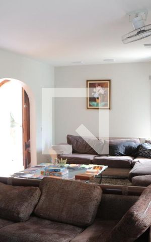 Casa à venda com 400m², 6 quartos e 5 vagasSala