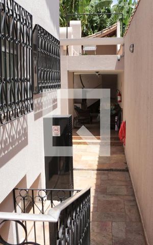 Casa à venda com 400m², 6 quartos e 5 vagasCorredor