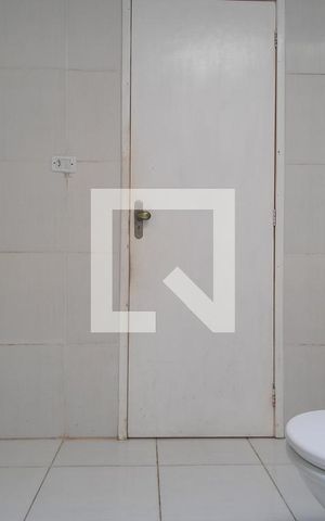 Casa à venda com 300m², 2 quartos e 4 vagasBanheiro