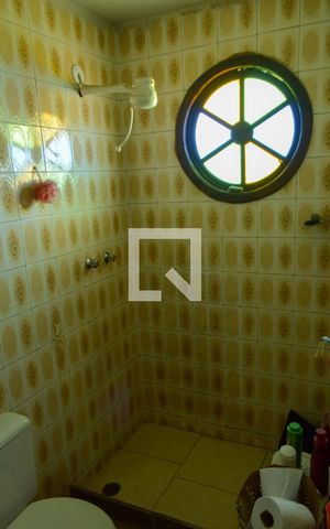 Casa à venda com 170m², 3 quartos e 2 vagas Casa à venda com 170m², 3 quartos e 2 vagasBanheiro da Suíte