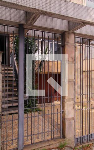 Casa para alugar com 233m², 4 quartos e 3 vagasFachada