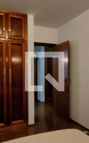 Casa de condomínio à venda com 2234m², 5 quartos e 4 vagas Casa de condomínio à venda com 2234m², 5 quartos e 4 vagasQuarto 2