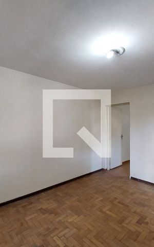Casa à venda com 242m², 2 quartos e 2 vagas Casa à venda com 242m², 2 quartos e 2 vagasSala Piso Superior