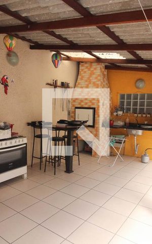 Casa à venda com 270m², 3 quartos e 4 vagas Casa à venda com 270m², 3 quartos e 4 vagasVaranda