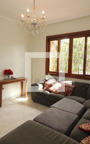 Casa à venda com 270m², 3 quartos e 4 vagas Casa à venda com 270m², 3 quartos e 4 vagasSala 2