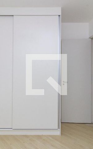 Apartamento para alugar com 75m², 2 quartos e 2 vagas Apartamento para alugar com 75m², 2 quartos e 2 vagasSuíte