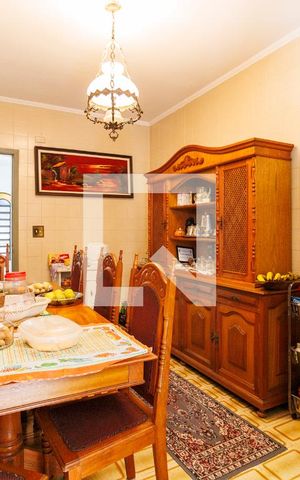 Casa à venda com 150m², 3 quartos e 4 vagas Casa à venda com 150m², 3 quartos e 4 vagasCopa
