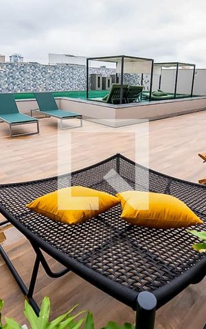 Studio para alugar com 25m², 1 quarto e sem vaga Studio para alugar com 25m², 1 quarto e sem vagaÁrea comum - Piscina