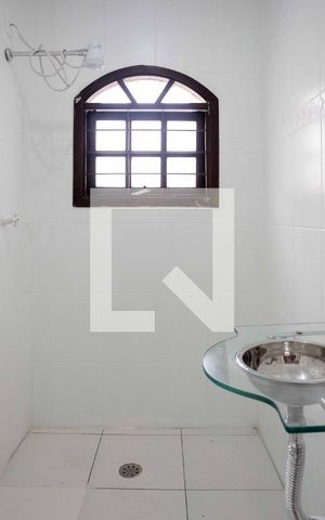 Casa à venda com 200m², 2 quartos e 2 vagasBanheiro