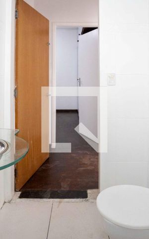 Casa à venda com 200m², 2 quartos e 2 vagasBanheiro