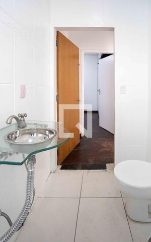 Casa à venda com 200m², 2 quartos e 2 vagasBanheiro