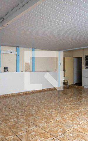 Casa à venda com 200m², 2 quartos e 2 vagasSalão