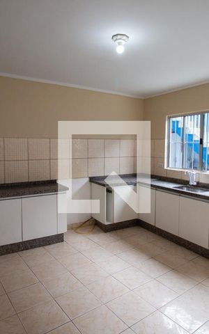 Casa à venda com 80m², 2 quartos e 1 vaga Casa à venda com 80m², 2 quartos e 1 vagaCozinha