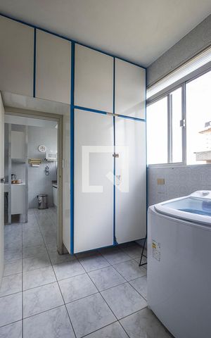 Apartamento à venda com 197m², 3 quartos e 2 vagas Apartamento à venda com 197m², 3 quartos e 2 vagasÁrea de Serviço