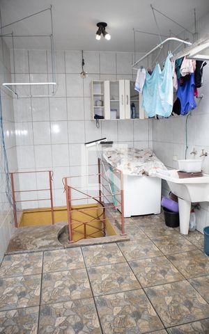 Casa à venda com 400m², 5 quartos e 8 vagasÁrea de Serviço