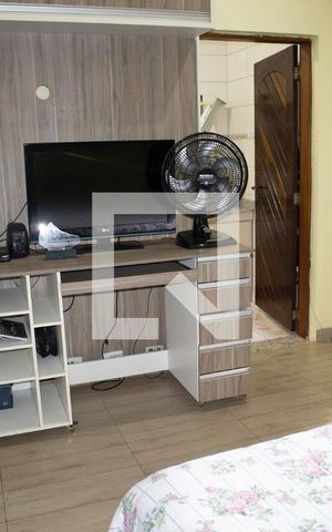 Casa à venda com 400m², 5 quartos e 8 vagasQuarto de Serviço