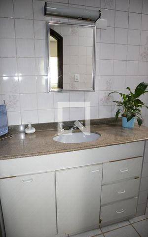 Casa à venda com 400m², 5 quartos e 8 vagasBanheiro do Suíte