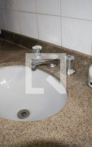 Casa à venda com 400m², 5 quartos e 8 vagasBanheiro 1