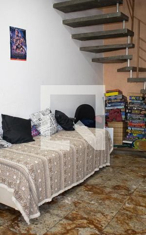 Casa à venda com 400m², 5 quartos e 8 vagasSala de Serviço