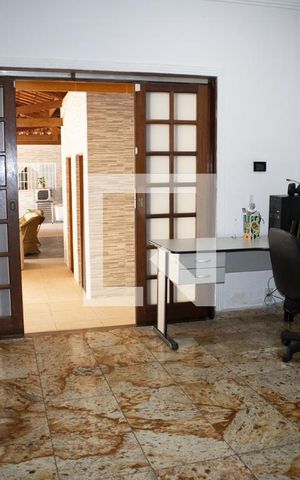 Casa à venda com 400m², 5 quartos e 8 vagasSala de Serviço