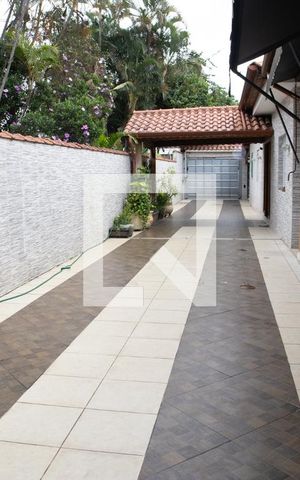 Casa à venda com 400m², 5 quartos e 8 vagasGaragem