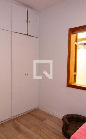 Casa à venda com 497m², 5 quartos e 3 vagas Casa à venda com 497m², 5 quartos e 3 vagasQuarto 1