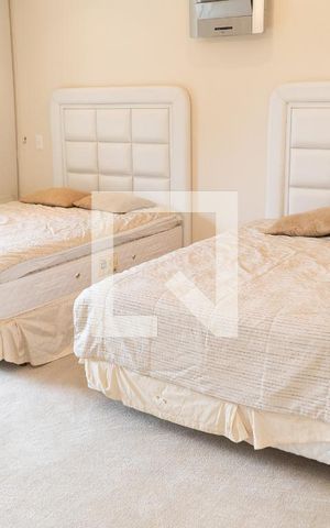 Casa à venda com 1000m², 4 quartos e 8 vagas Casa à venda com 1000m², 4 quartos e 8 vagasSuíte 3