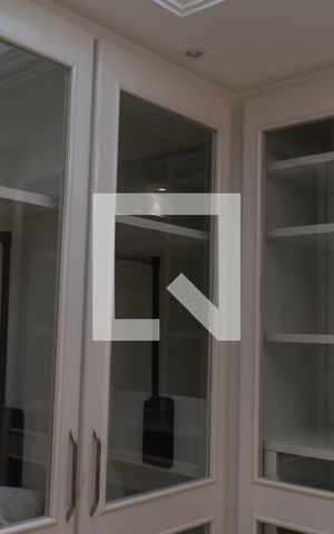 Casa à venda com 1000m², 4 quartos e 8 vagas Casa à venda com 1000m², 4 quartos e 8 vagasCloset 2 da suíte 1