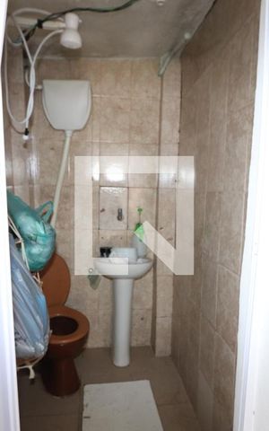 Casa à venda com 340m², 2 quartos e 1 vagaQuarto/Banheiro de Serviço