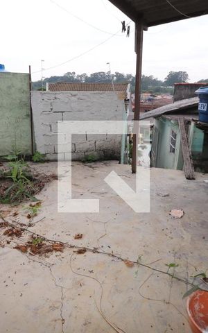 Casa à venda com 340m², 2 quartos e 1 vagaQuintal
