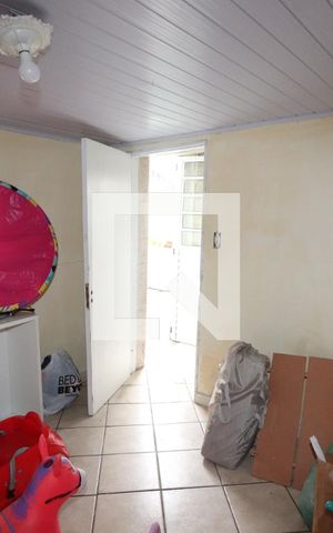 Casa à venda com 340m², 2 quartos e 1 vagaQuarto/Banheiro de Serviço