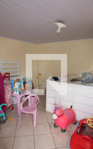 Casa à venda com 340m², 2 quartos e 1 vagaQuarto/Banheiro de Serviço