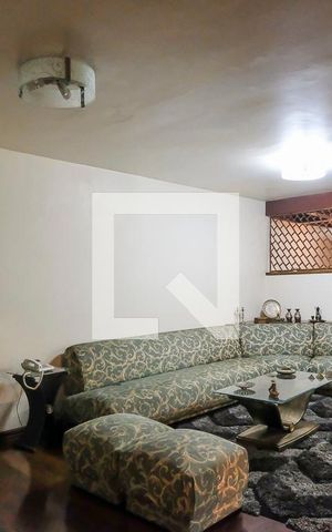 Casa à venda com 600m², 3 quartos e 4 vagasSala 2