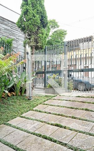 Casa à venda com 600m², 3 quartos e 4 vagasGaragem