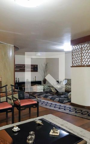 Casa à venda com 600m², 3 quartos e 4 vagasSala 1