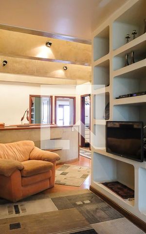 Casa à venda com 600m², 3 quartos e 4 vagasSala de TV