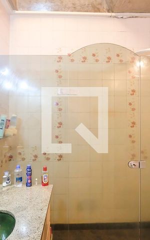 Casa à venda com 600m², 3 quartos e 4 vagasBanheiro