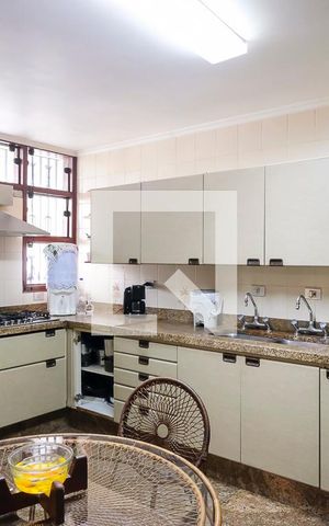 Casa à venda com 600m², 3 quartos e 4 vagasCozinha