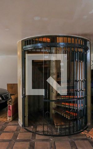 Casa à venda com 600m², 3 quartos e 4 vagasGaragem