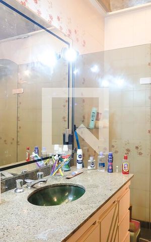 Casa à venda com 600m², 3 quartos e 4 vagasBanheiro