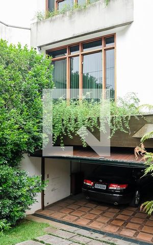 Casa à venda com 600m², 3 quartos e 4 vagasGaragem