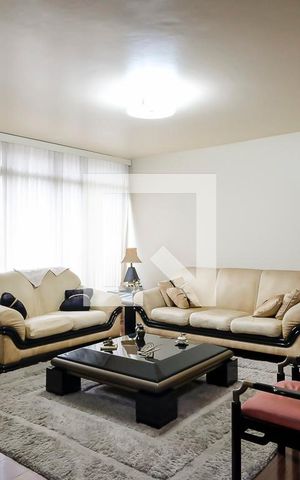 Casa à venda com 600m², 3 quartos e 4 vagasSala 1